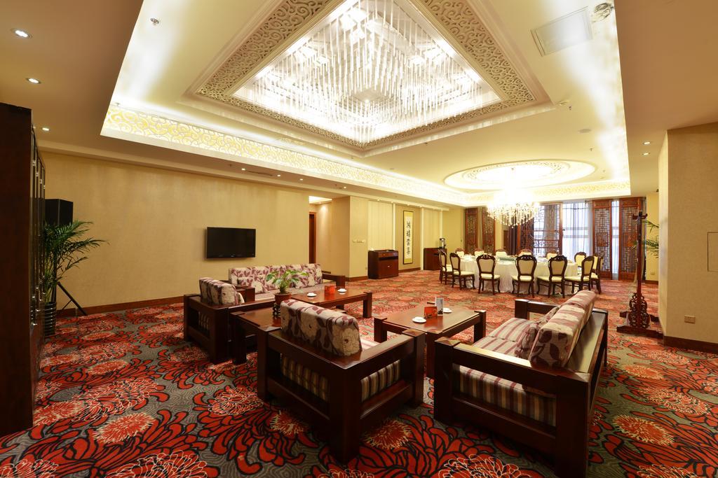 The Royal Fortune Hotel Shenyang Exterior photo